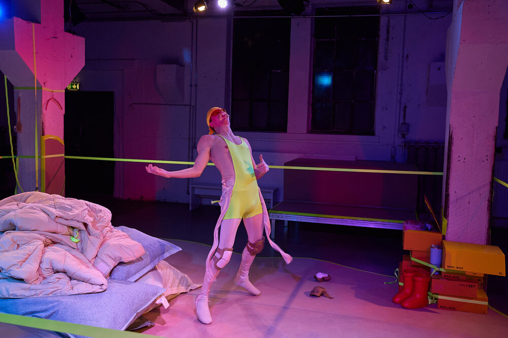 BTT - Netzwerk Münchner Theatertexter*innen | The Loom of it all